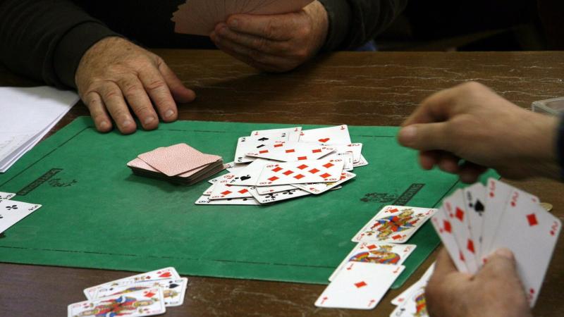 Joueurs de belote
